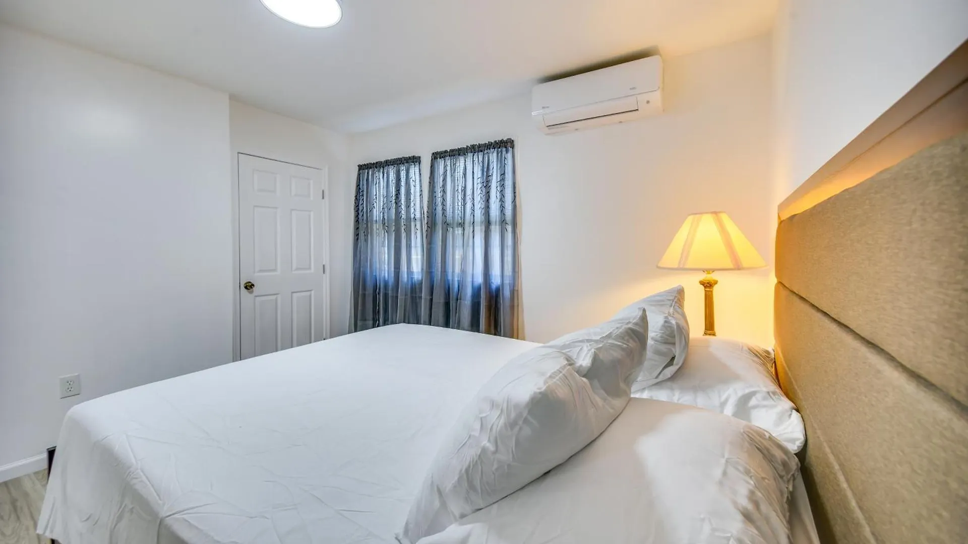 Half-Mi To Ocean View Beach Park Modern Apartment North Camellia Acres