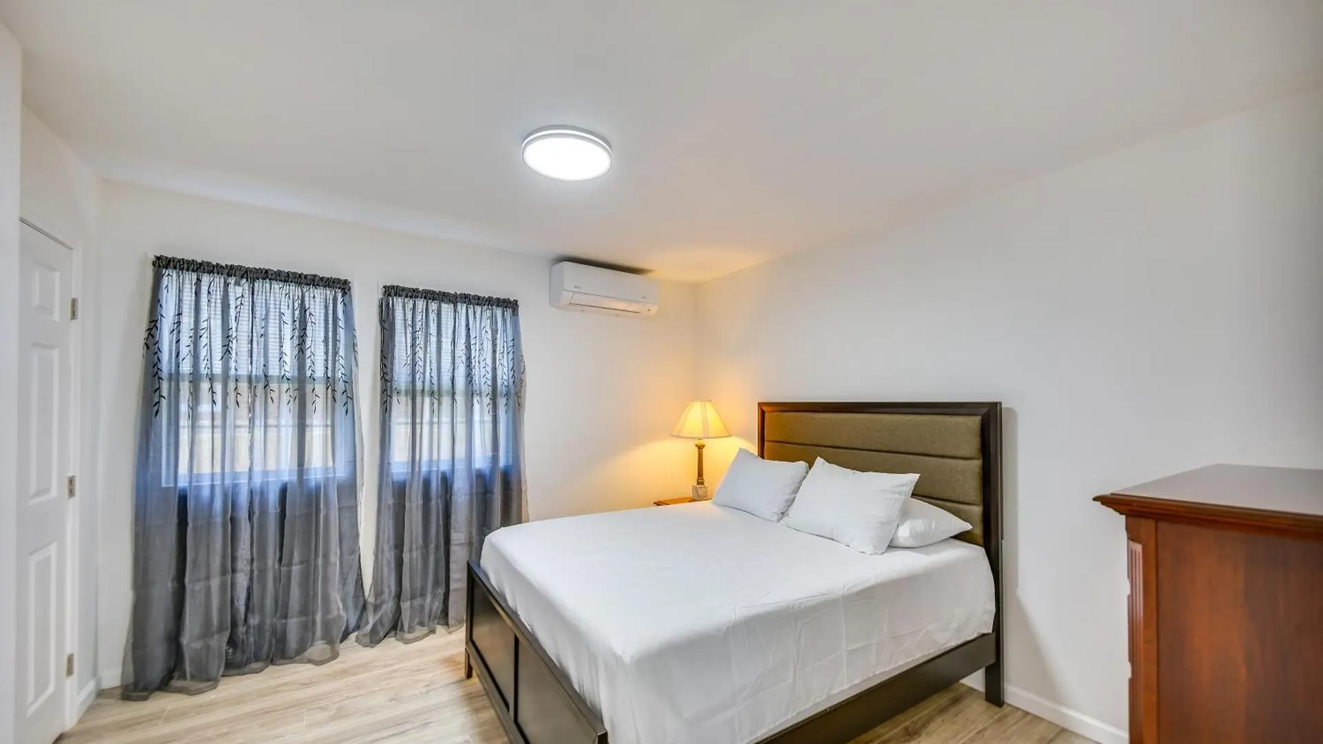 Half-Mi To Ocean View Beach Park Modern Apartment North Camellia Acres 0*,  美国